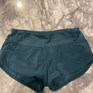 GREEN LULULEMON SPEED UP SHORTS 💚